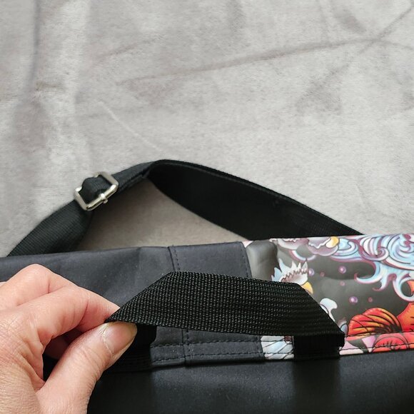 Ed Hardy Messenger Bag - Picture 3 of 4